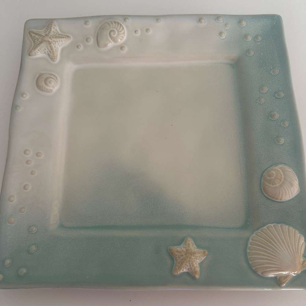 Sonoma life & Style Seaside Ceramic Plate with Coastal Motif